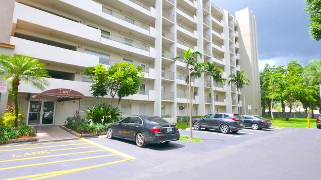 APT-708B - 3910 Inverrary Blvd, Condo with 3 bedrooms, 3 bathrooms and null parking in Lauderhill FL | Image 52