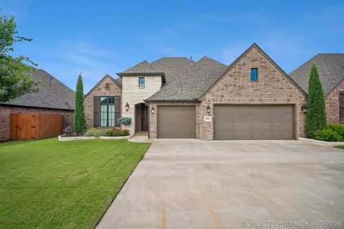 812 88th St, Broken Arrow, OK, 74014-5668 | Card Image