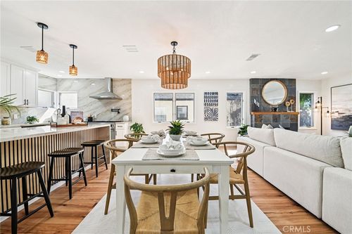 8454 Naylor Avenue, Los Angeles, CA, 90045 | Card Image
