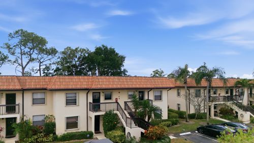 106-7118 Golf Colony Ct, Lake Worth, FL, 33467-8826 | Card Image
