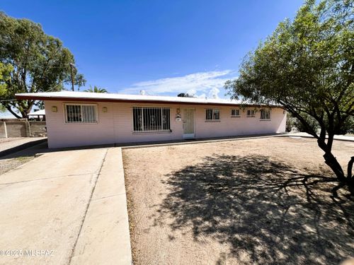 6071 E 27th St, Tucson, AZ, 85711-6026 | Card Image