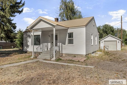 957 S Shilling Ave, Blackfoot, ID, 83221-3115 | Card Image