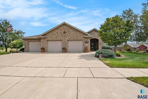 1602 Buffalo Ridge Dr Drive, Luverne, MN, 56156 | Card Image