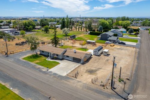 2096 Hamilton Rd Ne, Moses Lake, WA, 98837-9739 | Card Image
