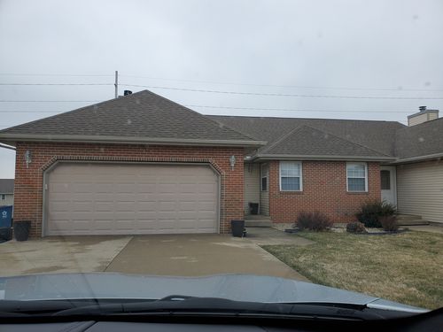 b-709 Burgess Dr, Utica, IL, 61373-9559 | Card Image