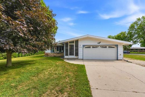 2309 Mary Avenue, New Holstein, WI, 53061 | Card Image