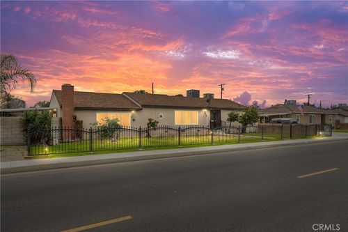 838 20th Ave, Delano, CA, 93215-1019 | Card Image