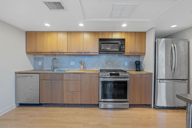 Fridge conveys. | Image 7