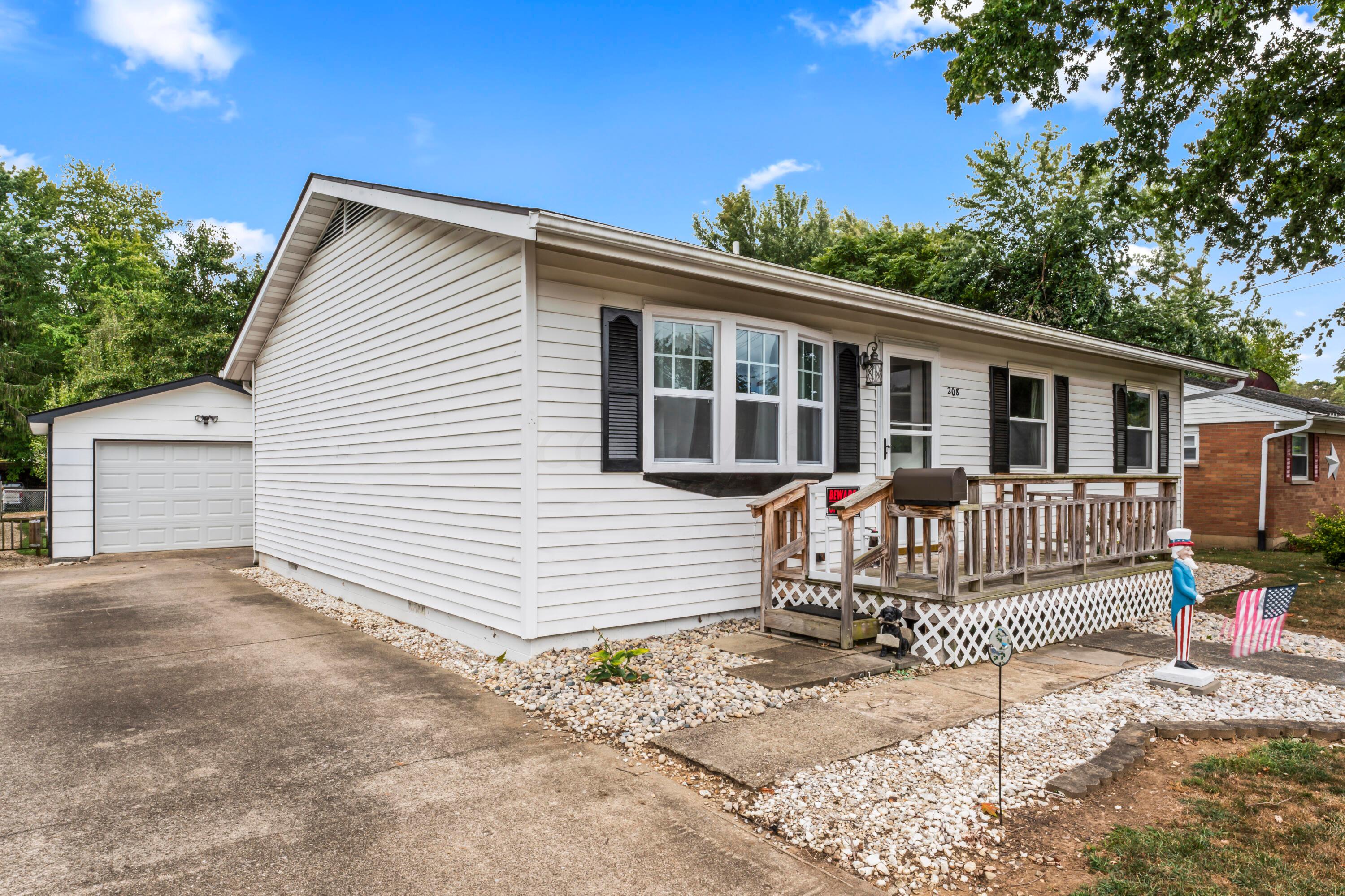 Lewis Ave, Lancaster, OH 43130