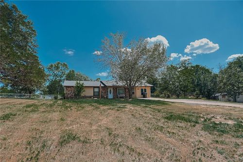182 Hornet Estate Rd, London, AR, 72847-8735 | Card Image