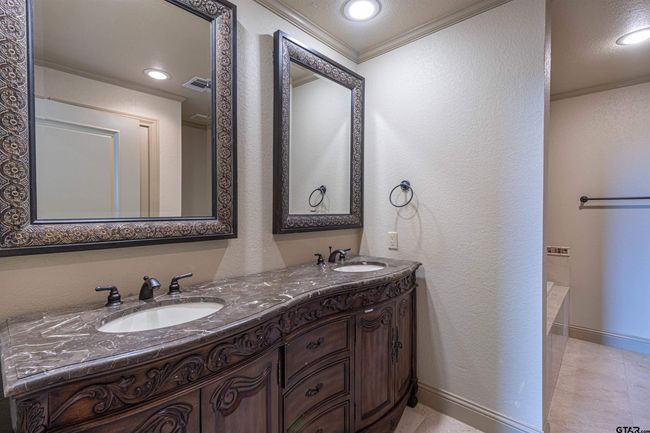 2801 Wexford Drive Unit 1006, Condo with 2 bedrooms, 2 bathrooms and null parking in Tyler TX | Image 17