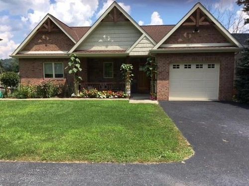 320 Lakeside Dr N, Canonsburg, PA, 15317-2491 | Card Image