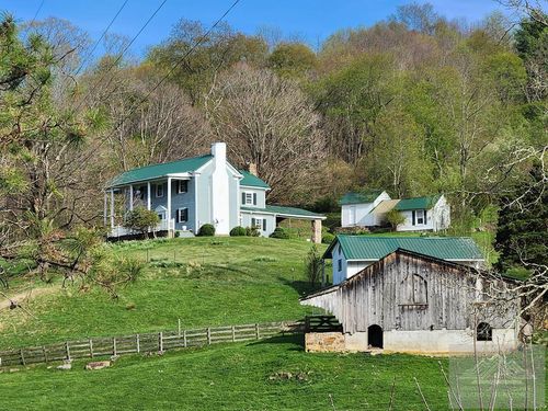 477 Ball Dairy Rd, Bluefield, WV, 24701-7205 | Card Image