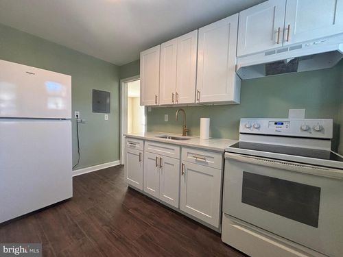 100 Cleveland Ave, TALLEYVILLE, DE, 19803-2596 | Card Image