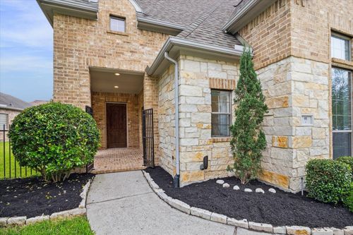 95 N Mews Wood Ct, The Woodlands, TX, 77381-4551 | Card Image