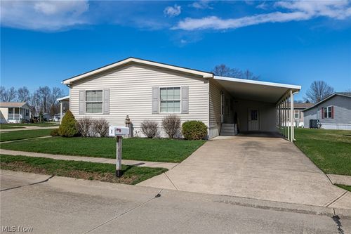 1 Tympani Trl, Olmsted Twp, OH, 44138-3047 | Card Image