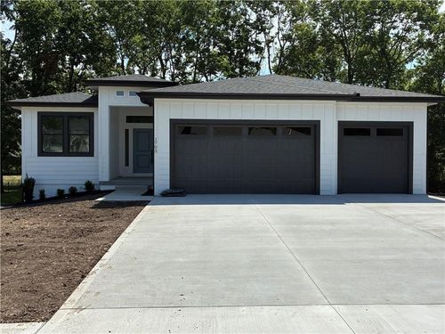 1703 Locust St, Oak Grove, MO, 64075-6211 | Card Image