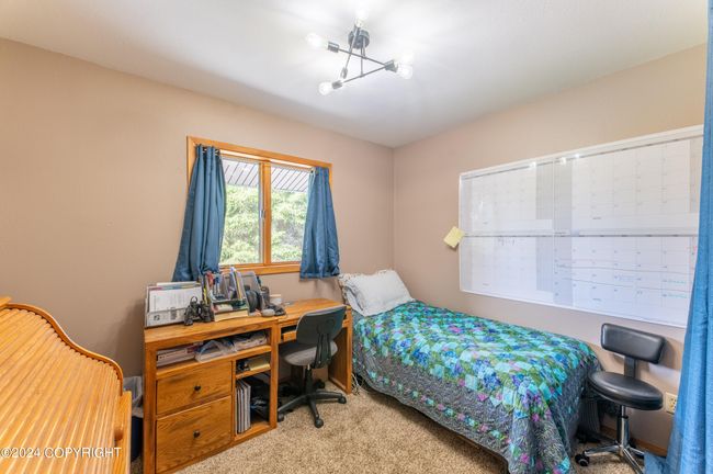 Upstairs Bedroom | Image 36