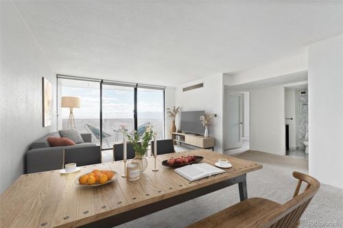 apt-17c-1020 15th St, Denver, CO, 80202-2307 | Card Image