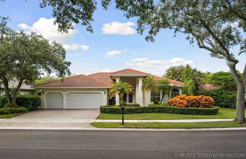 2647 Edgewater Dr, Weston, FL, 33332-3400 | Card Image