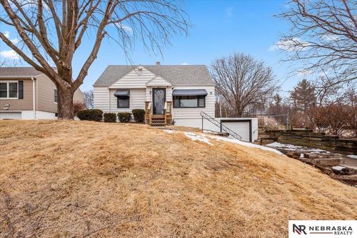 7411 N 28th Ave, Omaha, NE, 68112-2707 | Card Image