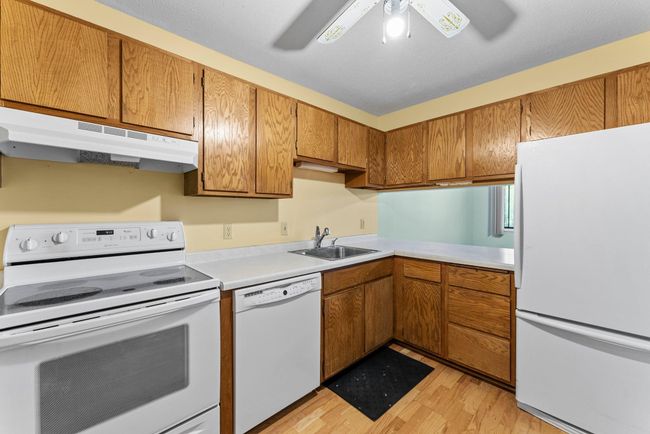24-web-or-mls-5697_Green_Circle_Dr_Unit_319-37.jpg | Image 10