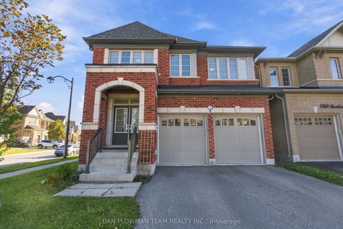 2560 Bandsman Cres, Oshawa, ON, L1L0M2 | Card Image