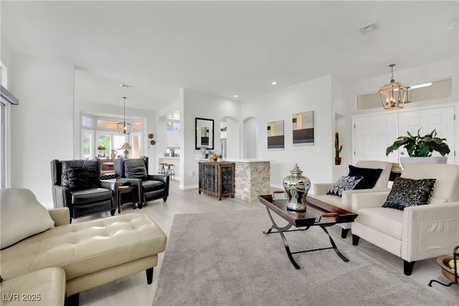 10001 Cresent Creek Dr, House other with 2 bedrooms, 2 bathrooms and null parking in Las Vegas NV | Image 11