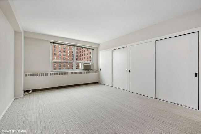 APT-5D - 3180 N Lake Shore Dr, Condo with 2 bedrooms, 2 bathrooms and 2 parking in CHICAGO IL | Image 10
