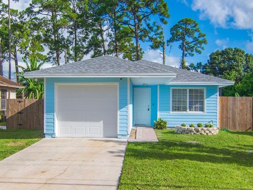 2946 1st St Sw, Vero Beach, FL, 32968-3265 | Card Image