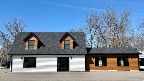 202 N Scofield St, Carthage, IL, 62321-1132 | Card Image