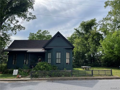 902 Wheelan St, Greensboro, AL, 36744-1571 | Card Image