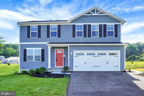 69 Summerfield Dr, HANOVER, PA, 17331-8277 | Card Image