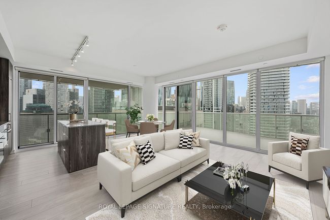 3305 - 15 Queens Quay E, Condo with 3 bedrooms, 2 bathrooms and 1 parking in Toronto ON | Image 21
