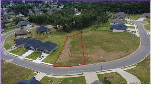 550 Woodlands Dr, Tahlequah, OK, 74464-8846 | Card Image