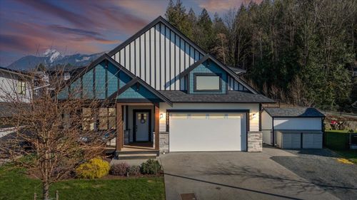 50952 Sophie Cres, Chilliwack, BC, V4Z0C1 | Card Image