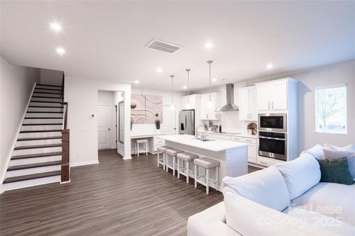 7-526 Myrick Aly, Charlotte, NC, 28217-3324 | Card Image