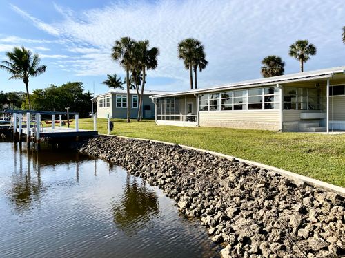 22 Henderson Dr, NAPLES, FL, 34114-8232 | Card Image