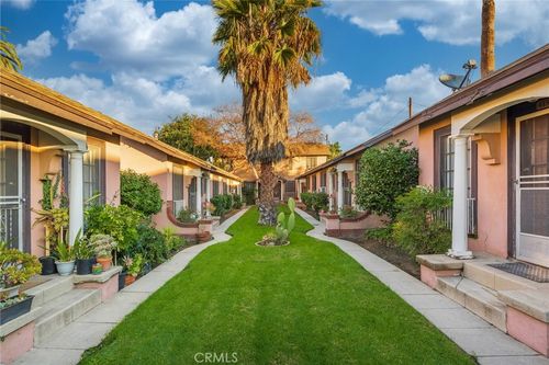 415a-417 Riverdale Dr, Glendale, CA, 91204-4836 | Card Image