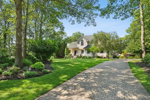 1 Alexis Ln, Speonk, NY, 11972-2523 | Card Image