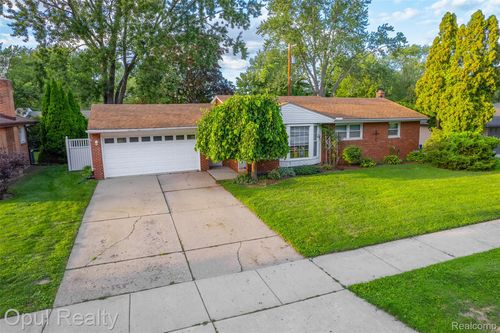 23661 Demley Dr, Clinton Township, MI, 48035-2917 | Card Image