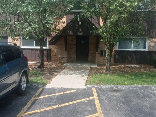 26-2220 Arbor Cir, Downers Grove, IL, 60515-2510 | Card Image