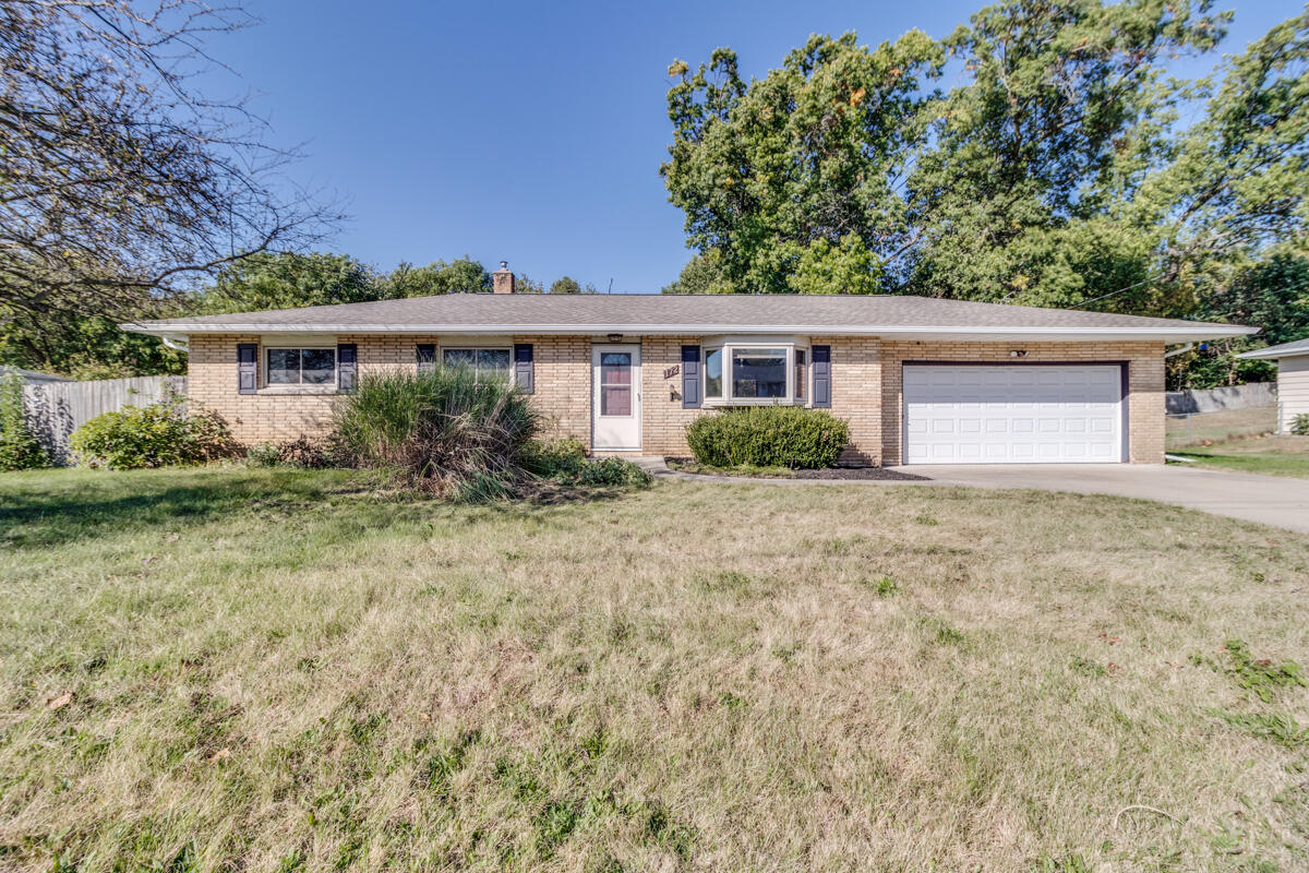 Eisenhower Dr, Battle Creek, MI 49014