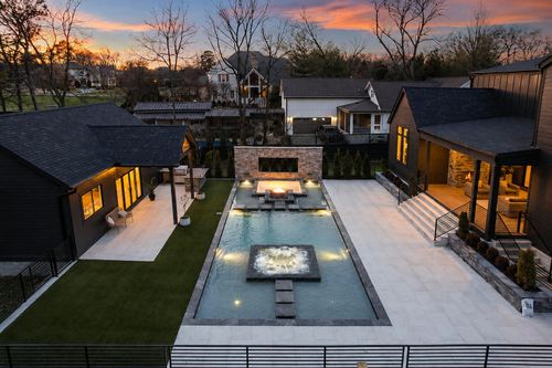935 Battery Ln, Nashville, TN, 37220-1141 | Card Image