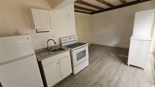 2-1836 Roosevelt St, Hollywood, FL, 33020-2717 | Card Image