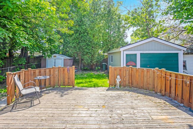 224 Brucedale Ave E, Home with 4 bedrooms, 2 bathrooms and 3 parking in Hamilton ON | Image 28