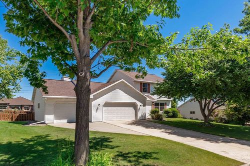 2810 Riveridge Lane, Howard, WI, 54313 | Card Image