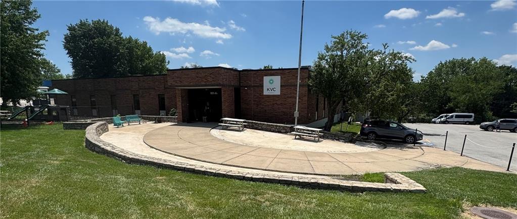 8383 E State Route 350, Kansas City, MO 64133