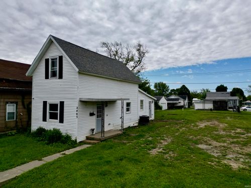 2405 A St, Elwood, IN, 46036-2135 | Card Image