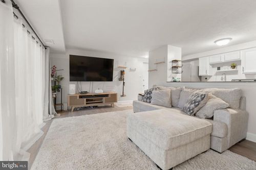 20 Sequoia Ct, MARLTON, NJ, 08053-3767 | Card Image